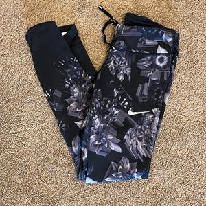 Nike Flower Leggings